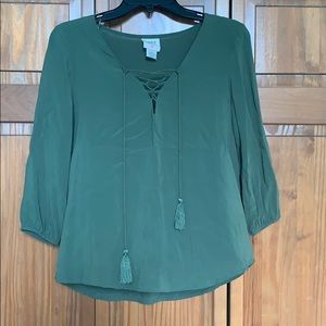 Cute Green Long Sleeve Lace Up Top